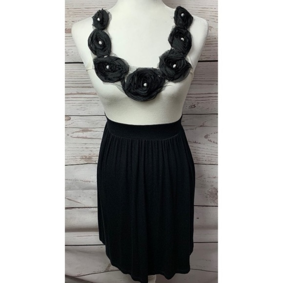EUC Soprano Floral Mesh Detail Sleeveless Dress - Picture 1 of 7